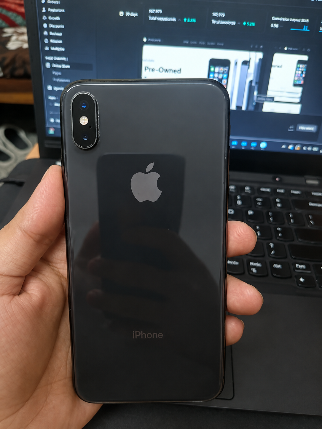 Apple iPhone XS Max 64GB Space Grey – Excellent Condition